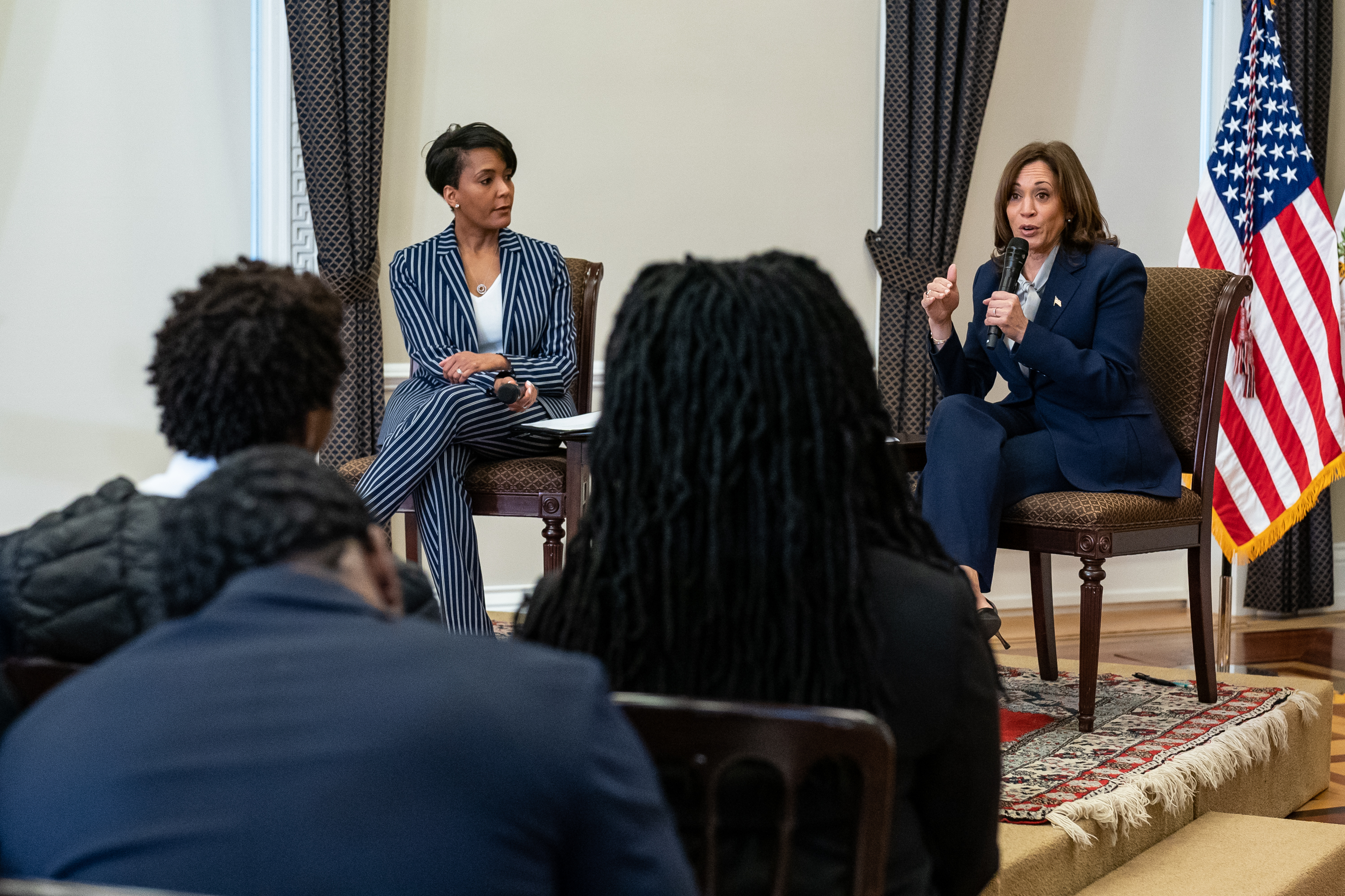 Senior Advisor for Public Engagement Keisha Lance Bottoms (left) and Vice President Kamala Harris (right) speak with over 40 HBCU students from around the country during White House briefing.