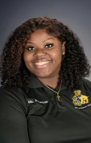 Kalaybria Peterson Headshot