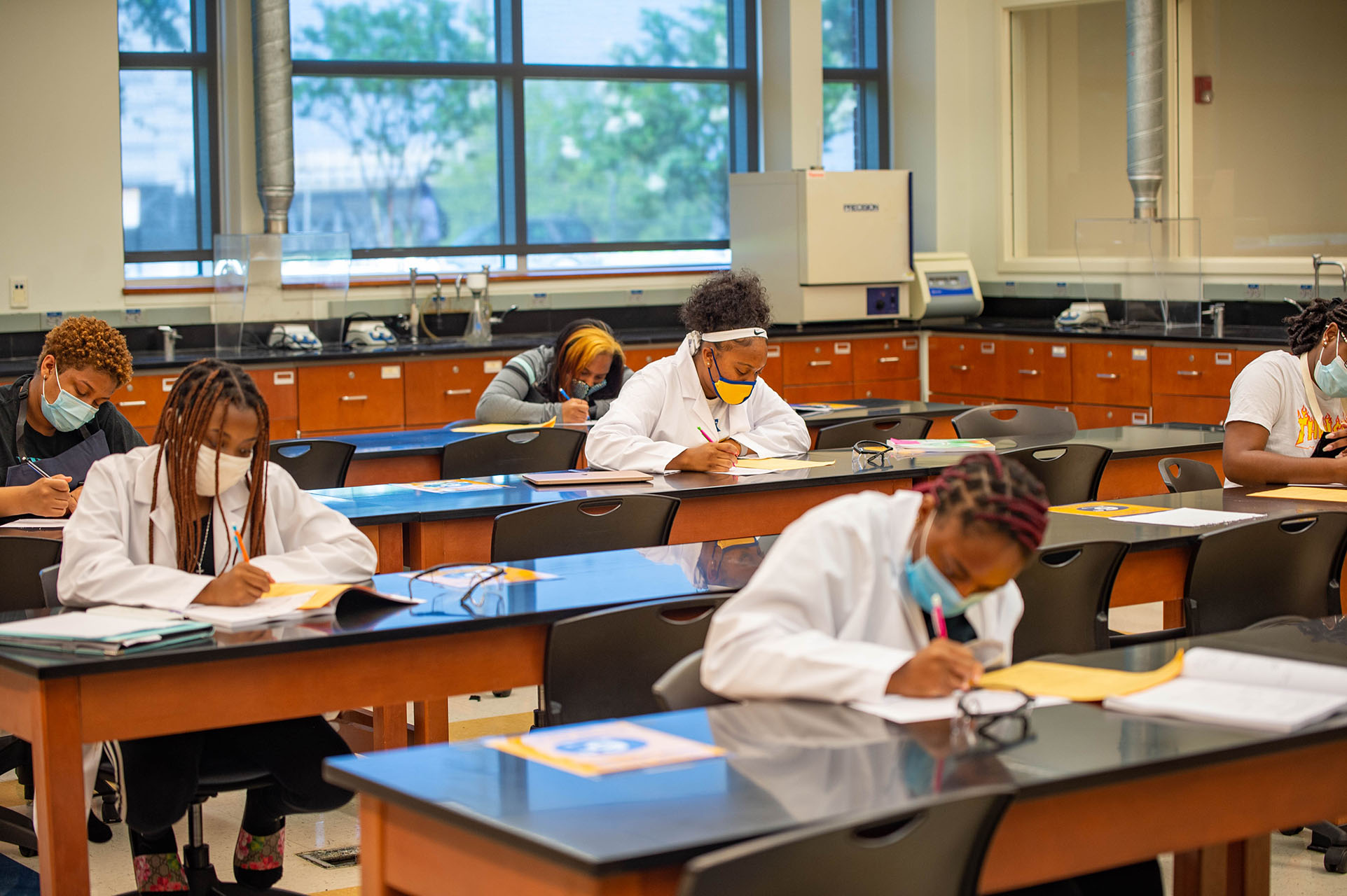 N.C. A&T, Chemours Establish Partnership to Enhance Research