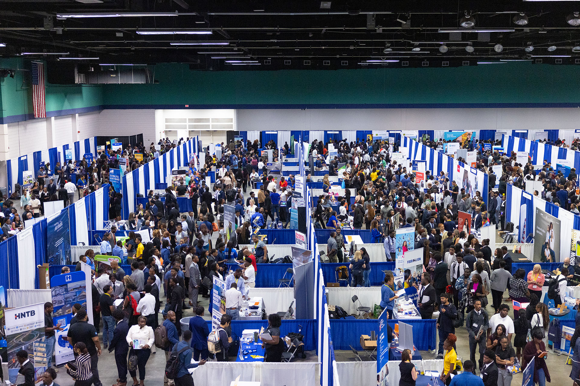 Aggies to Meet Hundreds of Employers at “Greatest Career Fair Ever”